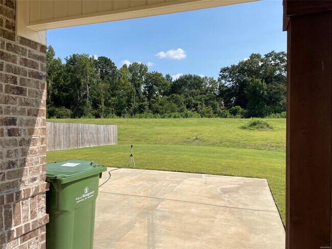 Building Photo - 8926 Braxton Ln