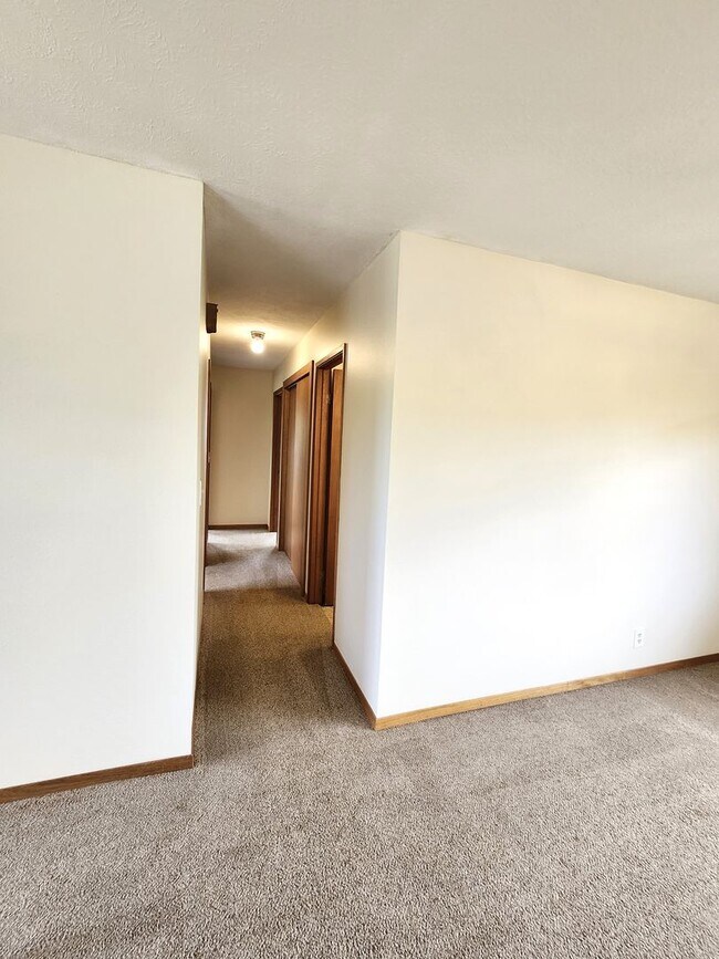 Building Photo - Ben &amp; Amy Tamura Irrevocable Trust - F...