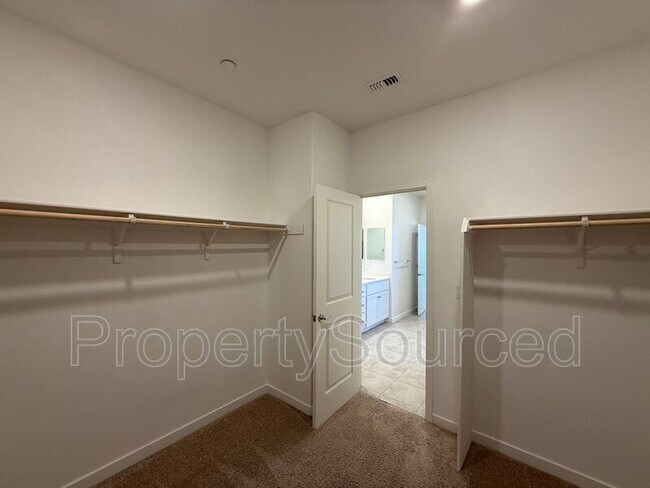 Building Photo - 754 Shearwater Rd