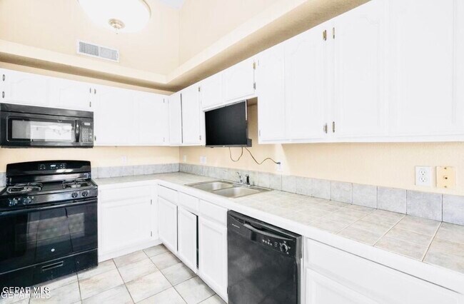 Building Photo - 12369 Tierra Apache Rd