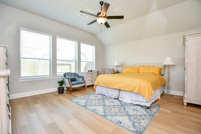 Building Photo - 18426 Bluebird Br Ln