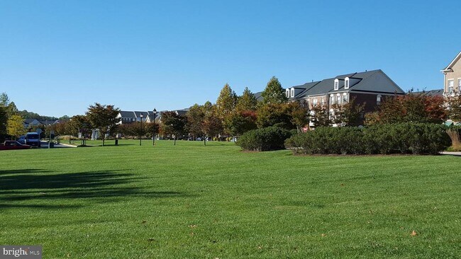 Building Photo - 4852 Cavallo Way