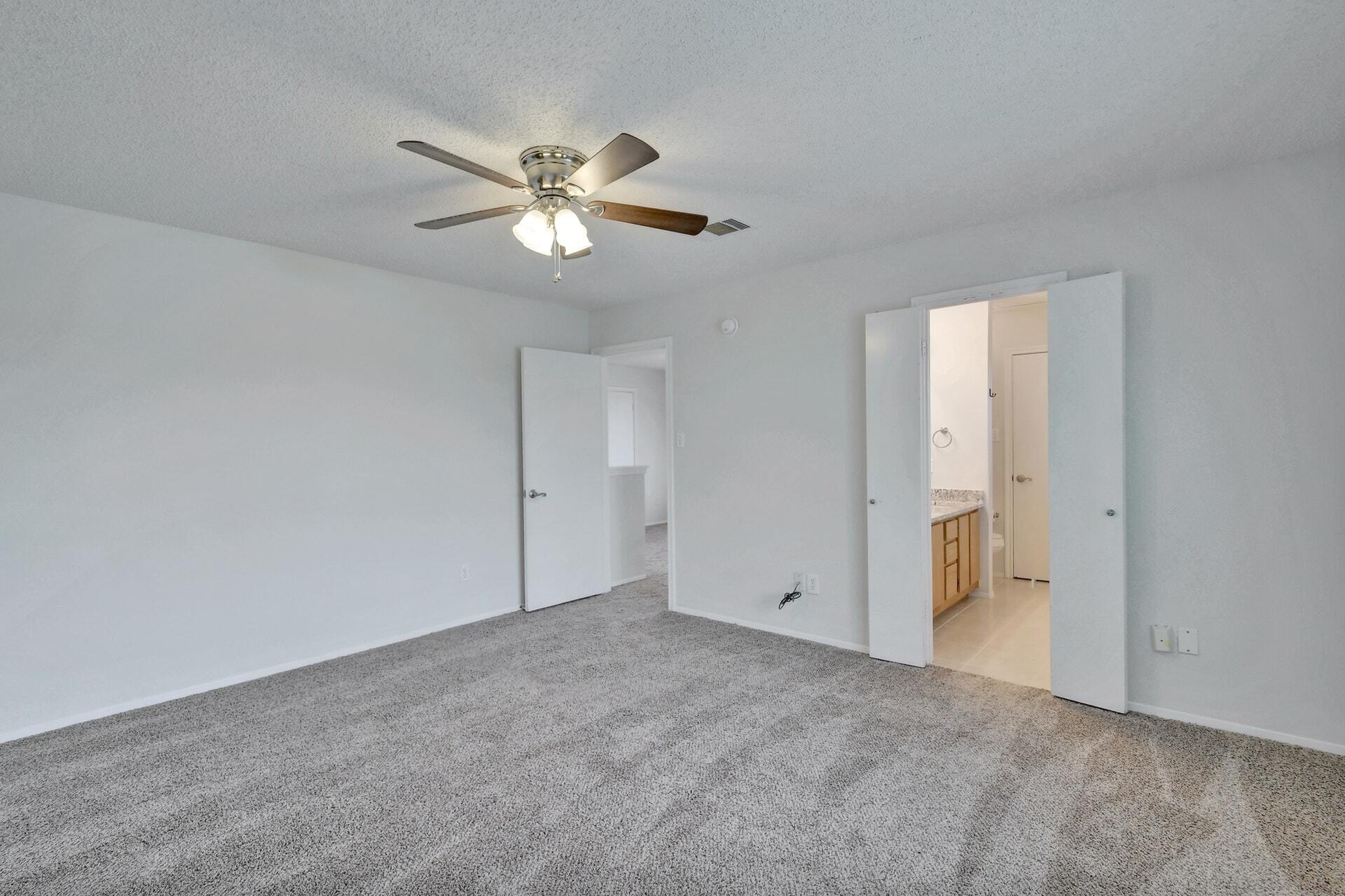 Building Photo - 1609 Lantern Light Dr