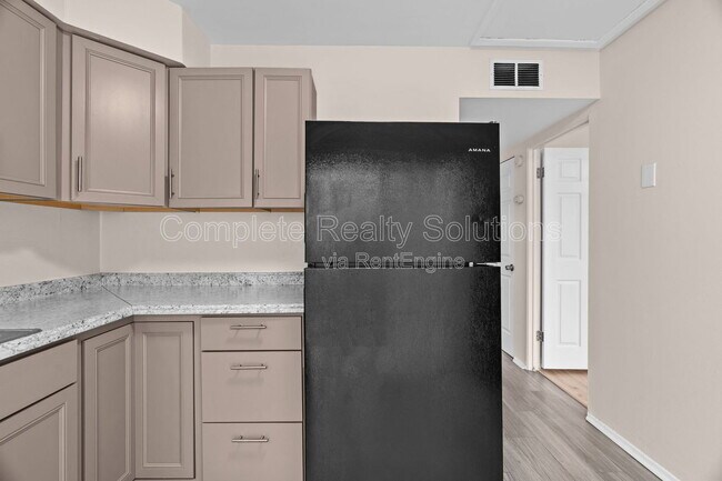 Building Photo - 2323 Woodson Rd