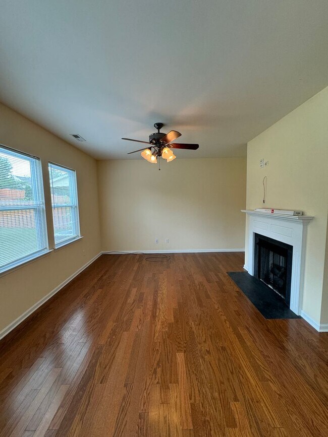 Building Photo - 4BR/3BA Home in Winding Walk