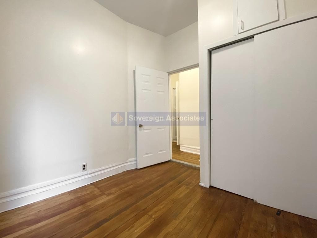 Building Photo - 182 Claremont Ave