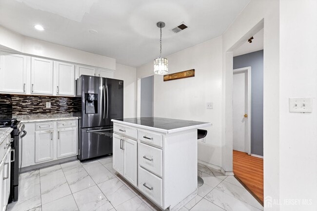 Building Photo - 155 Salem Rd