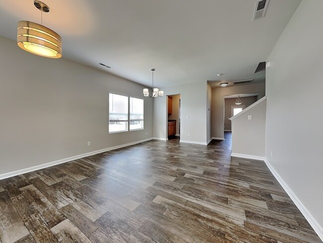 Building Photo - Spacious 4-Bedroom Home in Crystal Lakes ?...