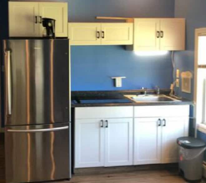 Building Photo - 202 W 1st St