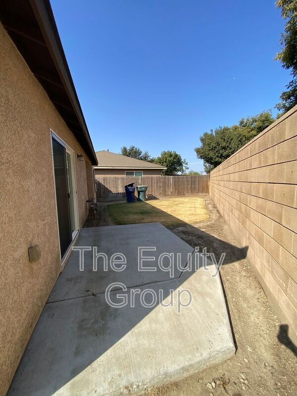 Building Photo - 2326 Cape Canyon Ave