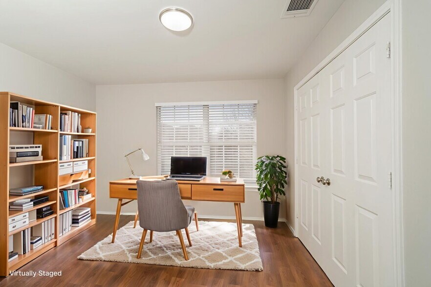 Building Photo - 22142 Goldcrest Run