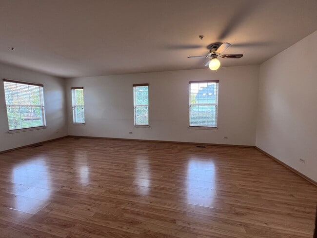 Building Photo - 1350 Orleans Dr
