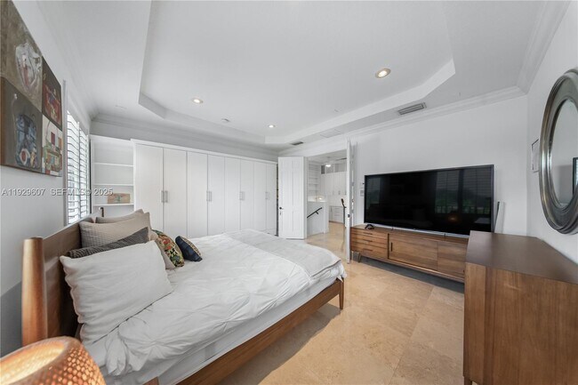 Building Photo - 3922 SW 60th Ave