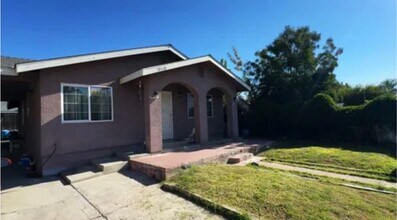 Building Photo - Beautiful home in the heart of Cutler, CA!