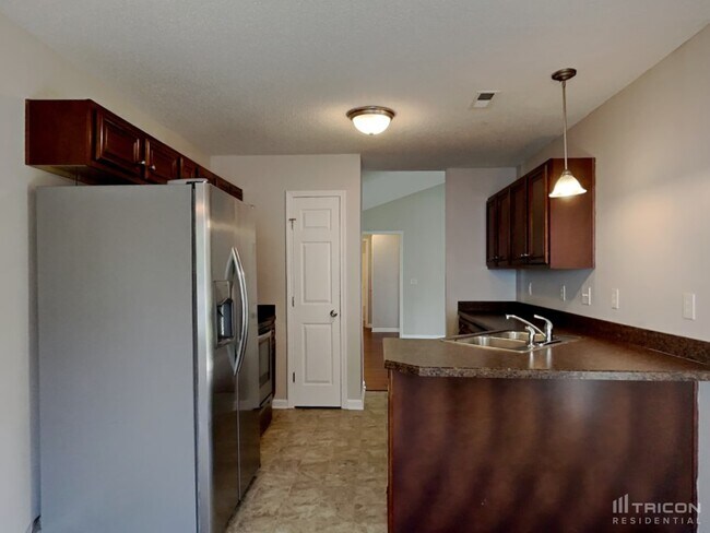 Building Photo - 81 Ashcott Dr