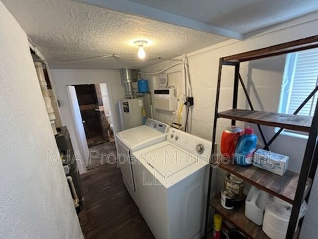 Building Photo - 11164 S Temple Dr