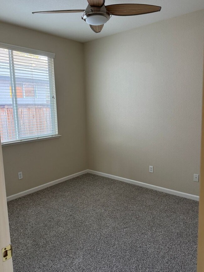 Building Photo - Ready To Move?