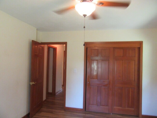 Building Photo - Beautiful Home with a Country Setting