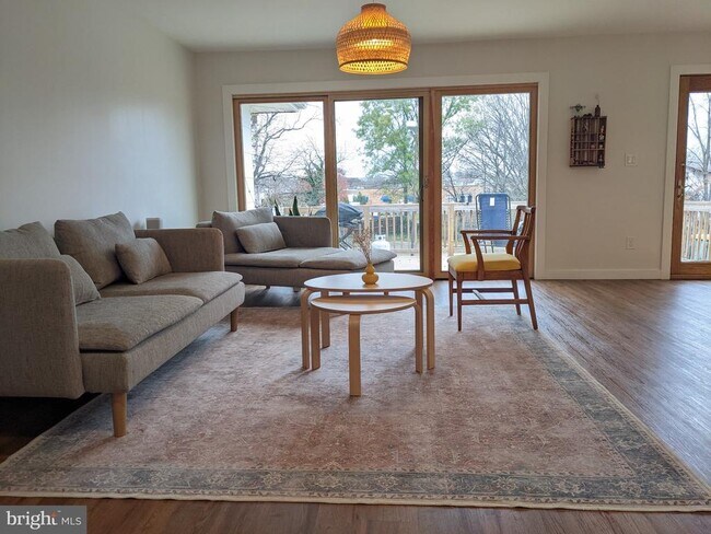 Building Photo - 26 Forest Hill Dr