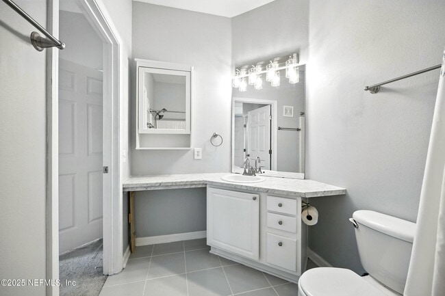 Building Photo - 7990 Baymeadows Rd