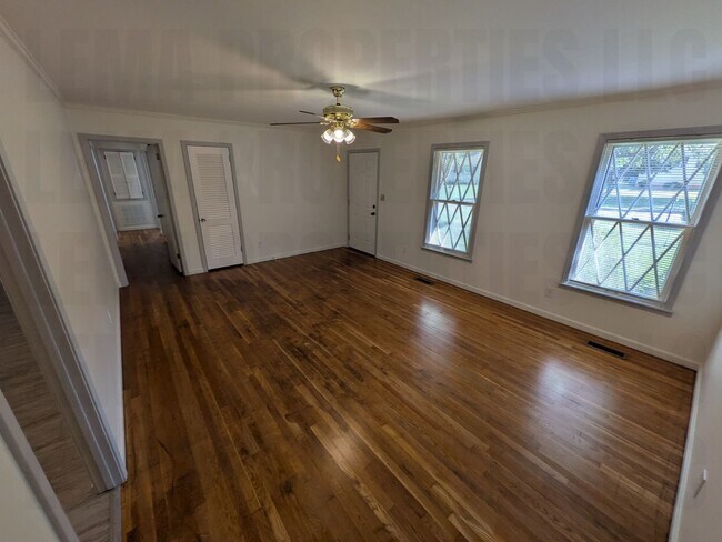 Building Photo - 4612 Daugette Dr NW