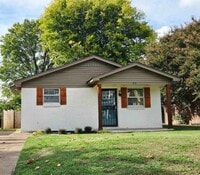 Building Photo - 519 N 5th St