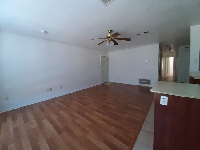 Building Photo - 4542 Otterbury Dr