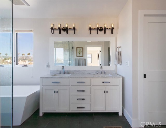 Building Photo - 314 Dahlia Pl