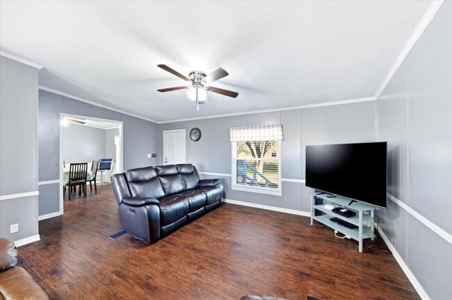 Building Photo - 2828 Sandusky Rd E