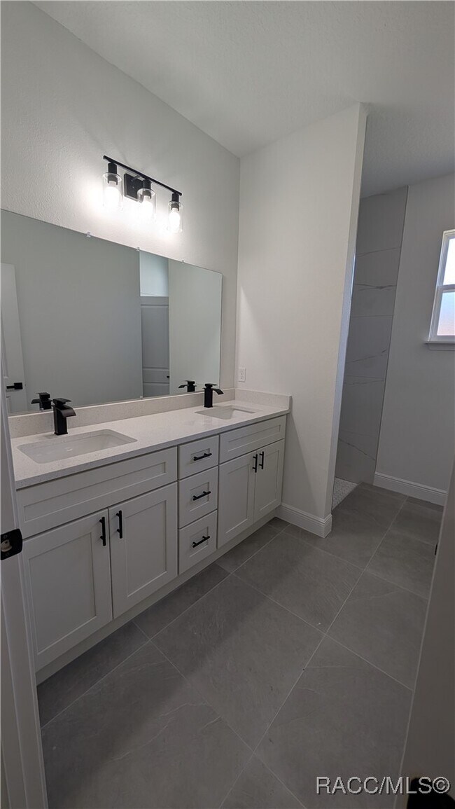 Building Photo - 9298 N Akola Way