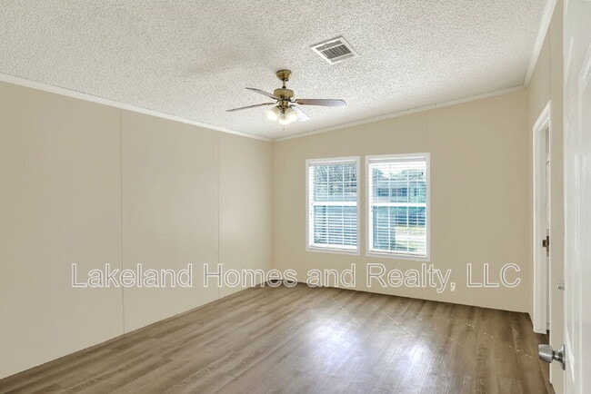 Building Photo - 3321 Peachtree Hill Rd