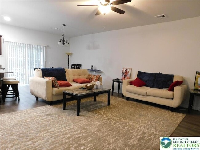 Building Photo - 1047 Cetronia Rd