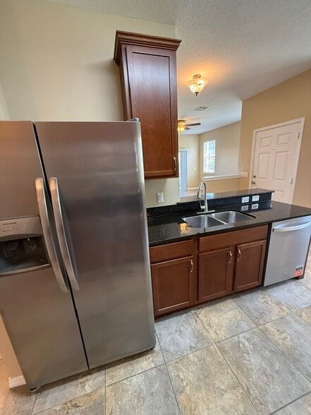 Building Photo - 8617 Karpeal Dr