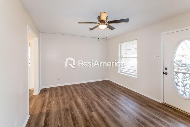 Building Photo - Fully Updated 3BR/1.5B home in Horn Lake