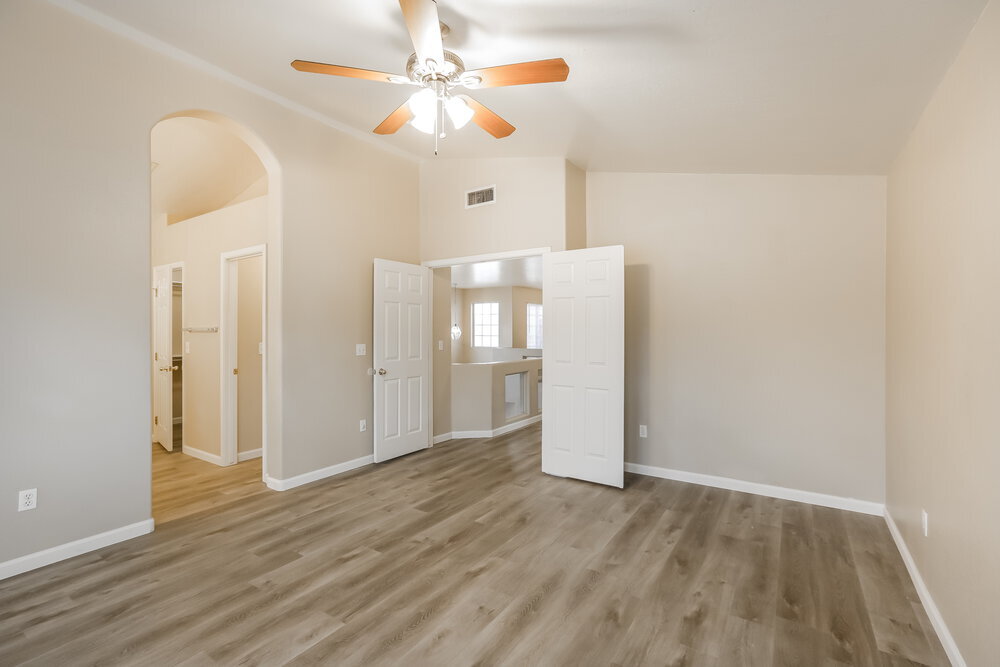 Building Photo - 1316 E Thunderhill Pl
