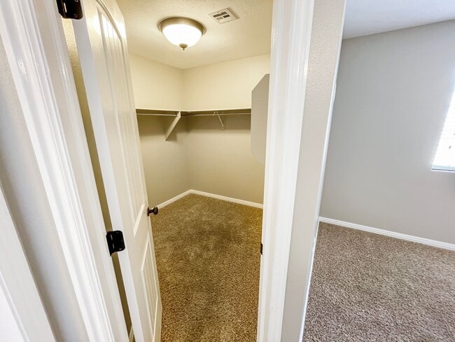 Building Photo - 1228 W 200 N