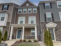 Building Photo - 1117 E Lock Rd