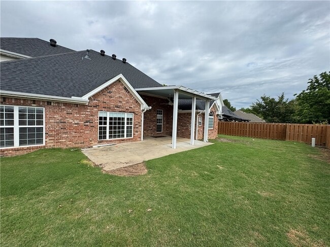 Building Photo - 407 Lyndal Ln