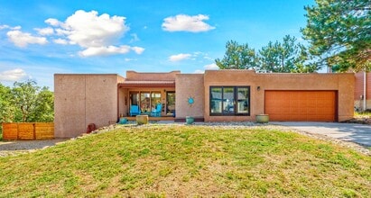 Building Photo - 14 Kreg Ln