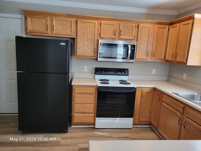 Building Photo - Newly Renovated Townhome in Arden