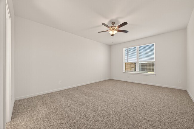 Building Photo - 2819 Red Rosehip Dr