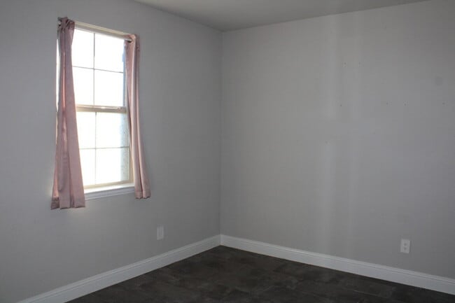 Building Photo - 1995 Ocelot St