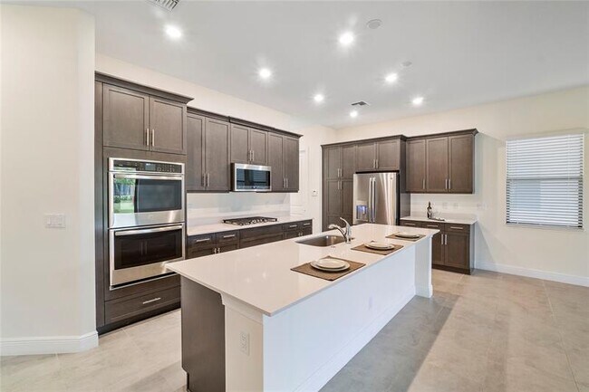 Building Photo - 11785 Waterway Cir