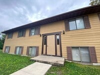Building Photo - $975 | 2 Bedroom, 1 Bathroom APARTMENT | N...