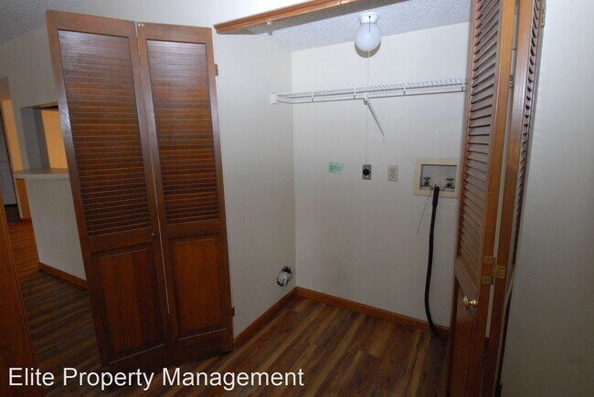 Building Photo - 2 br, 2 bath House - 124 Shirley Ridge #124C