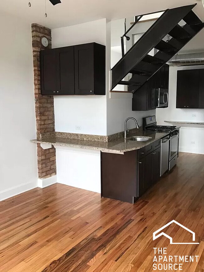 Building Photo - 1643 S Throop St