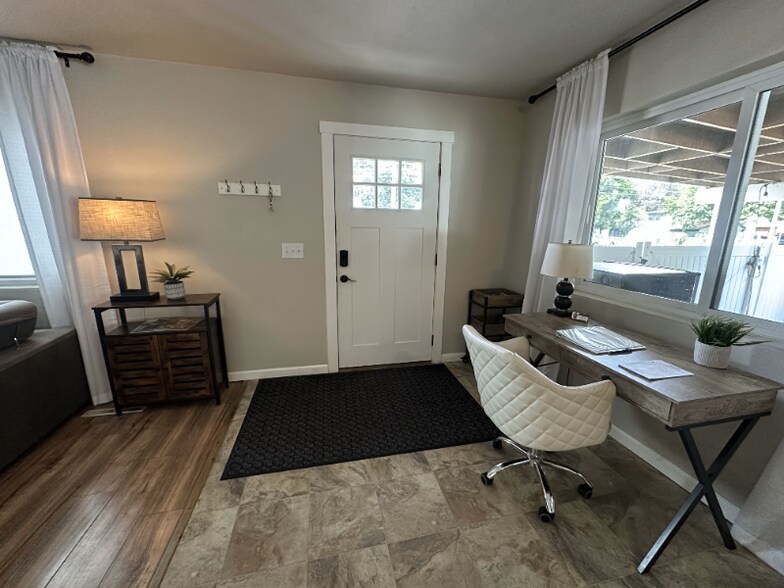 Building Photo - 1020 N 15th St