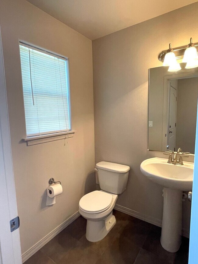 Building Photo - Beautiful Corner Lot Home for Rent in Badg...