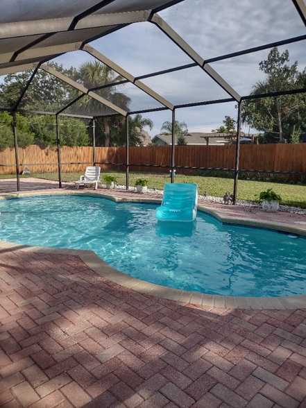 Building Photo - 2754 Renatta Dr