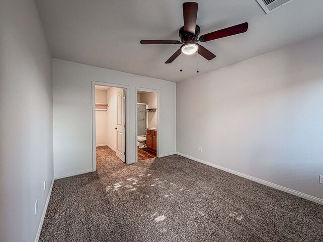 Building Photo - 1108 Honeybell Ct